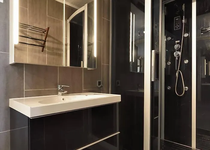 ECLIPSE - Studio Héliopolis L 92 BY AGN - Luxe - 2 personnes